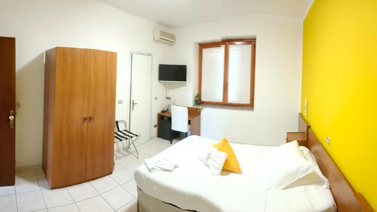 Hotel Baiardo Romagnano Sesia Exteriör bild