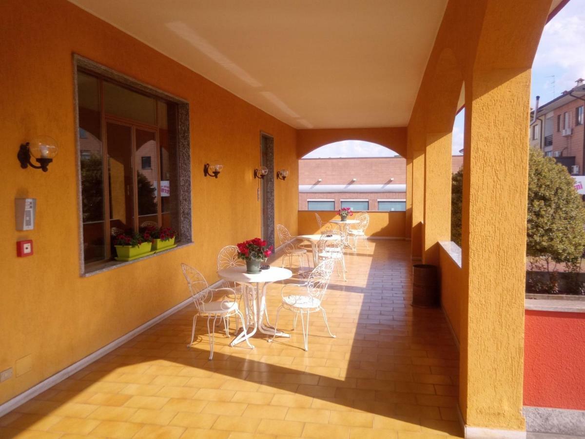 Hotel Baiardo Romagnano Sesia Exteriör bild